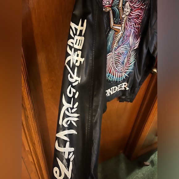 Hand-painted pleather jacket - Picture 2 of 6